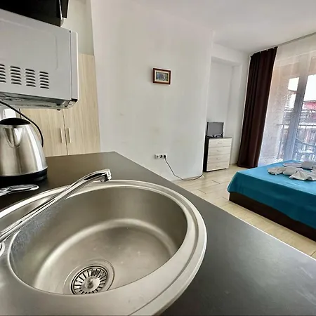 Sunny View - Menada شقة