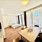 Sunny View - Menada Apartman